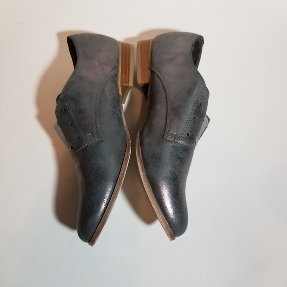 Mia Eleanorr Laceless Oxfords - Picture 4 of 7